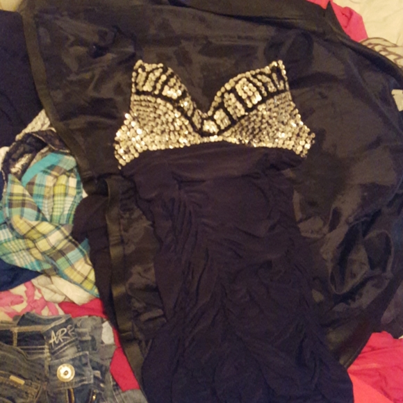 Dress - Picture 1 of 2